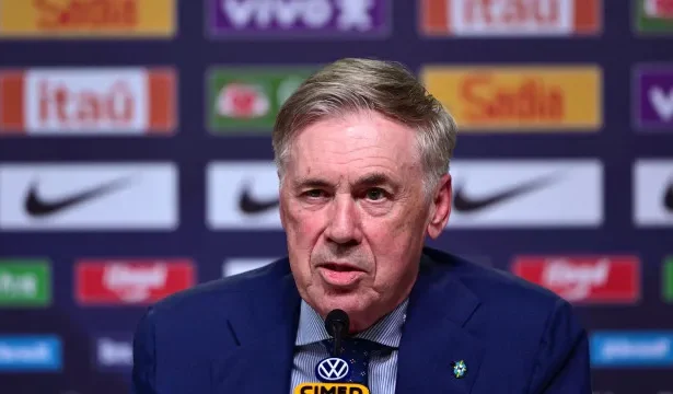 ancelotti-aponta-carencia-no-meio-de-campo-e-preve-nova-troca-de-goleiro-contra-a-india