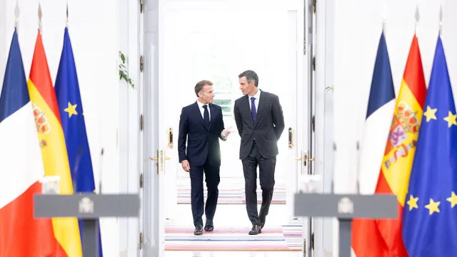 macron-e-sanchez-dizem-que-reino-unido-e-bem-vindo-de-novo-a-ue