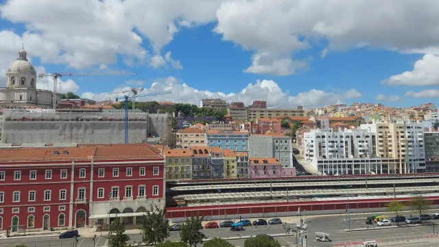 be-em-lisboa-denuncia-suspensao-do-programa-de-renda-acessivel-jovem