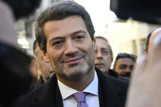 oe:-abstencao-do-ps-nao-surpreende-porque-“governa-em-conjunto”-com-psd