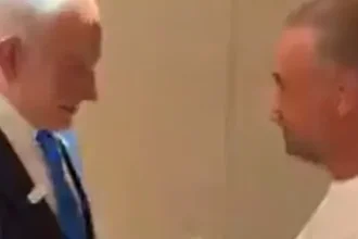 heroi-de-voo-desviado-recebido-por-netanyahu-no-aeroporto.-o-video