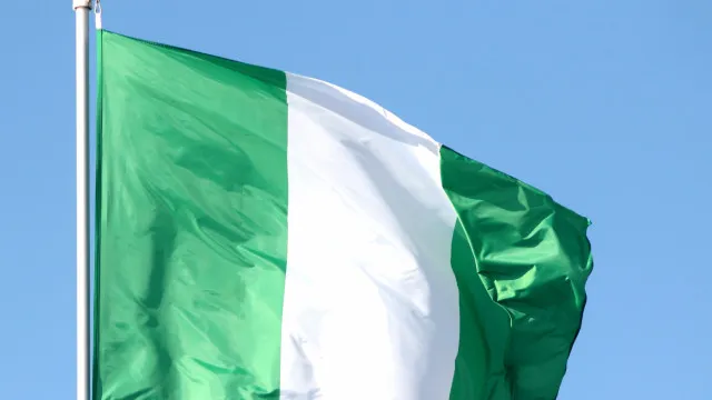 pelo-menos-3-mulheres-morrem-durante-distribuicao-de-dinheiro-na-nigeria