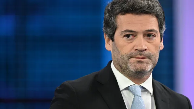 ventura-insiste-em-ex-colonias-e-mne-atira:-“segunda-edicao-da-mentira”