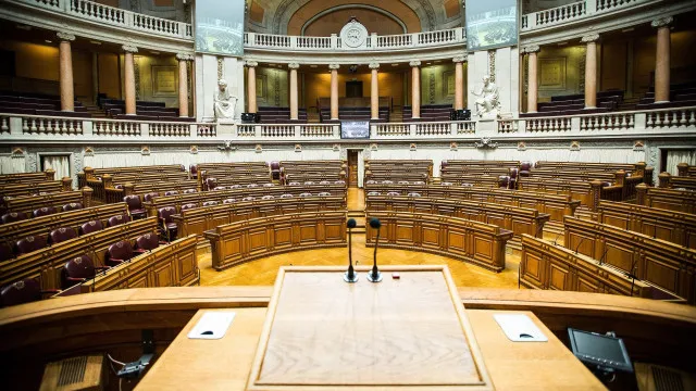 ps-abstem-se-no-oe2027?-governo-sauda,-chega-critica:-“nao-surpreende”