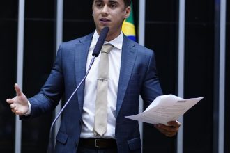 tse-manda-nikolas-retirar-postagem-com-desinformacao-sobre-lula