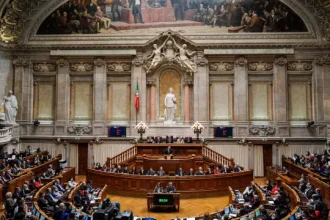 abstencao-do-ps-no-oe?-do-“positivo”-ao…-“cheque-em-branco”:-as-reacoes