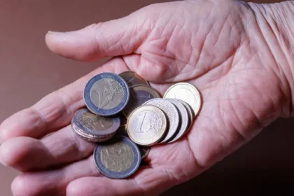 complemento-solidario-para-idosos-vai-subir:-quem-tem-direito-a-receber?