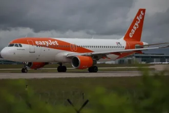 greve-dos-tripulantes-da-easyjet-arranca-com-80%-dos-voos-ja-cancelados
